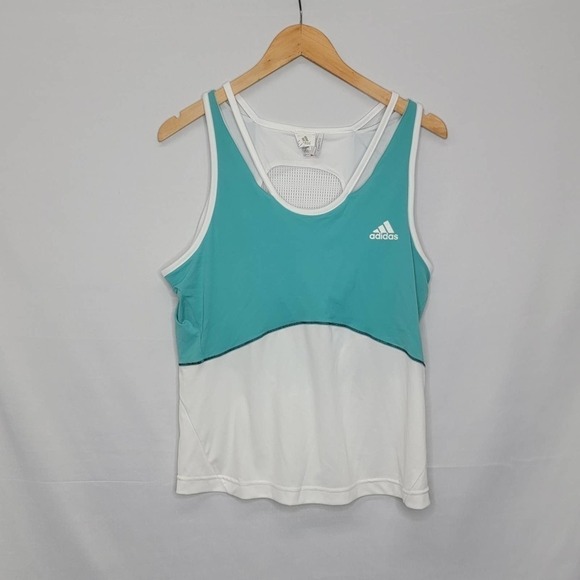 ADIDAS Tank with adjustable sports bra under Air whole in back - Picture 2 of 12